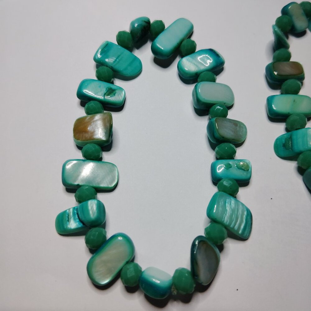 Lot of 2 Dyed Shell Stretch Bracelets Turquoise Boho Beachy Jewelry